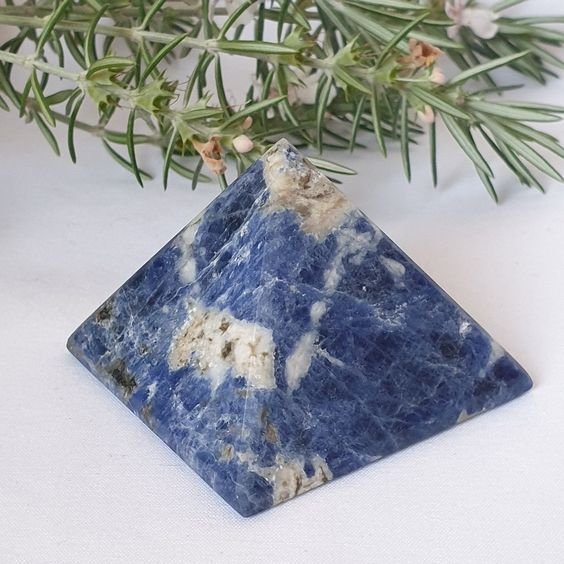 Sodalite Pyramid